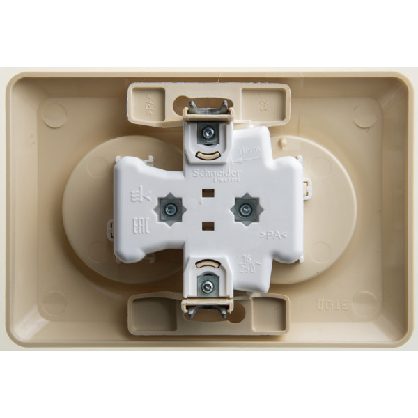Розетка Schneider Electric ЭТЮД 2х-мест. С/У со шт. 16А/250В КРЕМОВЫЙ