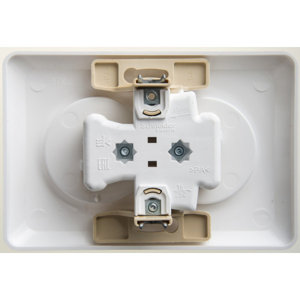 Розетка Schneider Electric ЭТЮД 2х-мест. С/У 16А/250В БЕЛЫЙ